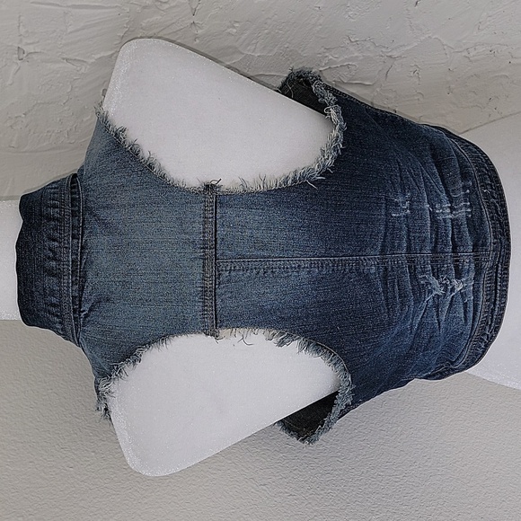 Candie’s Britney Spears Cropped Jean Vest Blue Distressed Denim Button Down Y2K - Picture 6 of 15